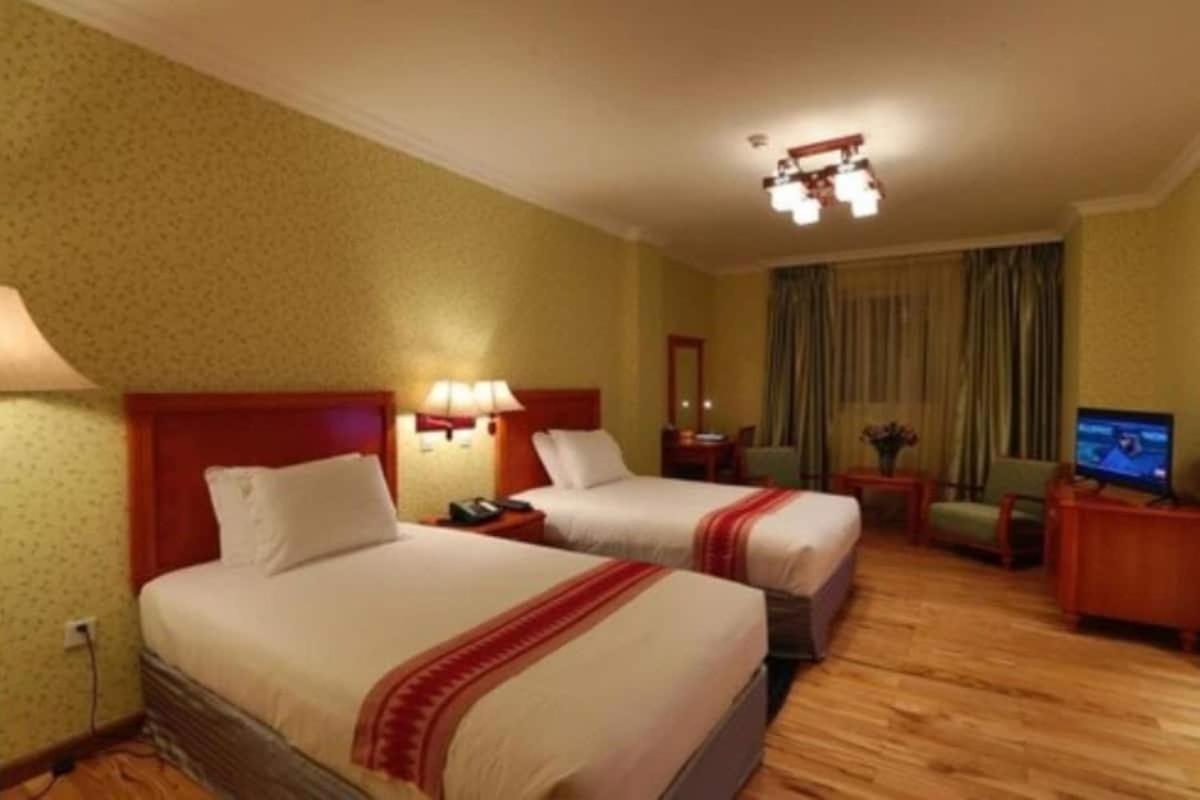 Abyssinia Renaissance Hotel Addis Ababa Bagian luar foto