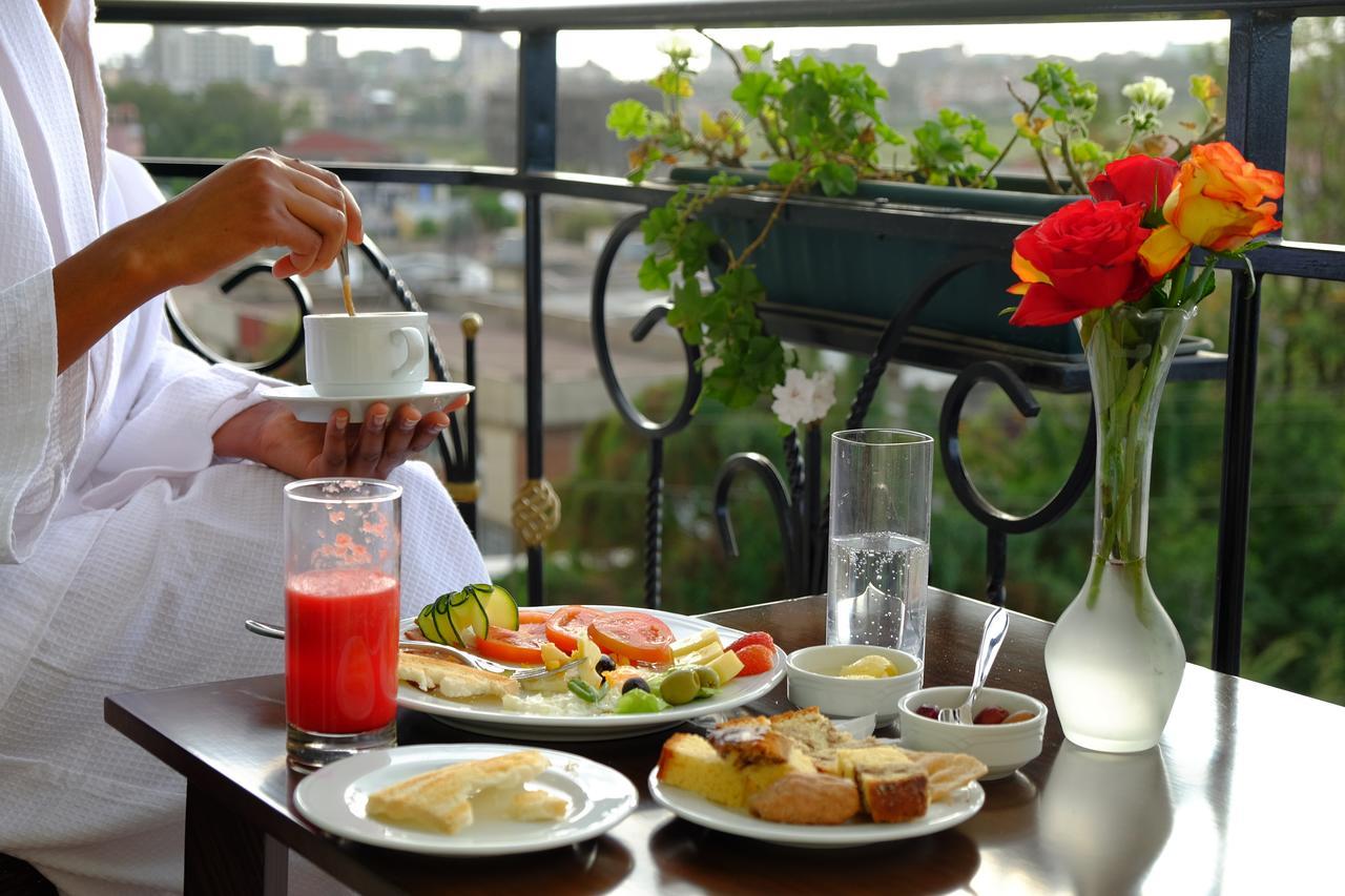 Abyssinia Renaissance Hotel Addis Ababa Bagian luar foto
