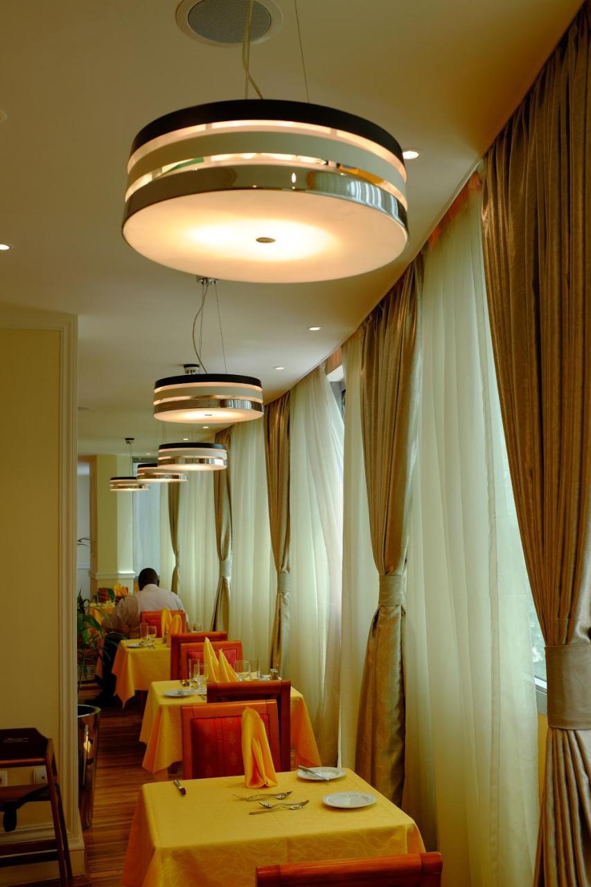 Abyssinia Renaissance Hotel Addis Ababa Bagian luar foto